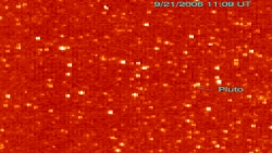 Первый снимок Плутона, сделанный «Новыми горизонтами»