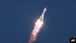 تصویری از اوج‌گیری موشک ماهواره‌بر روسی- آرشیو