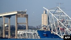 Uzmanlara göre Baltimore'da bir yük gemisinin çarpması sonucu yıkılan Francis Scott Key Köprüsü'nün yerine yeni bir köprü inşa etmek yıllar sürebilir ve bu inşaatın maliyeti en az 400 milyon dolar olabilir. 