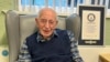 Dünyanın en yaşlı adamı 111 yaşındaki Tinniswood İngiltere'nin kuzeybatısında bir bakımevinde yaşıyor
