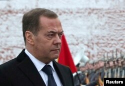 Rossiya Xavfsizlik kengashi rais o'rinbosari Dmitriy Medvedev teraktni sodir etganlarni "o'ldiramiz", deb chiqdi