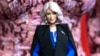  برطانیہ کی ملکہ کمیلا کو ویمن آف دی ورلڈ فاؤنڈیشن کی طرف سے ان کی ہمشکل باربی ڈول کا تحفہ خواتین کے عالمی دن کے موقع کی ایک تقریب میں پیش کیا گیا ، فوٹو اے ایف پی ، بارہ مارچ 2024