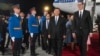 中国国家主席习近平2024年5月7日晚间抵达贝尔格莱德，塞尔维亚总统亚历山大·武契奇（Aleksandar Vucic）亲自到机场迎接。 （塞尔维亚总统新闻室照片）