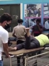 بھارت میں کرونا: اسپتالوں میں رش اور آکسیجن کی قلت