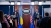 美國國防部長奧斯汀與參會主席布朗上將在烏克蘭防務聯絡組會議結束後在五角大廈舉行記者會。 (2024年4月26日)