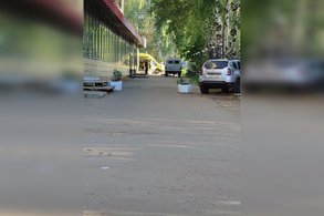 Лежал на тротуаре минимум три часа: в Кирове заметили мертвого мужчину на Некрасова