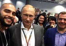 Тимати, Путин и Медведев. Фото с ФБ-страницы артиста