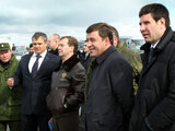 Михаил Юревич справа. Фото с официального сайта губернатора