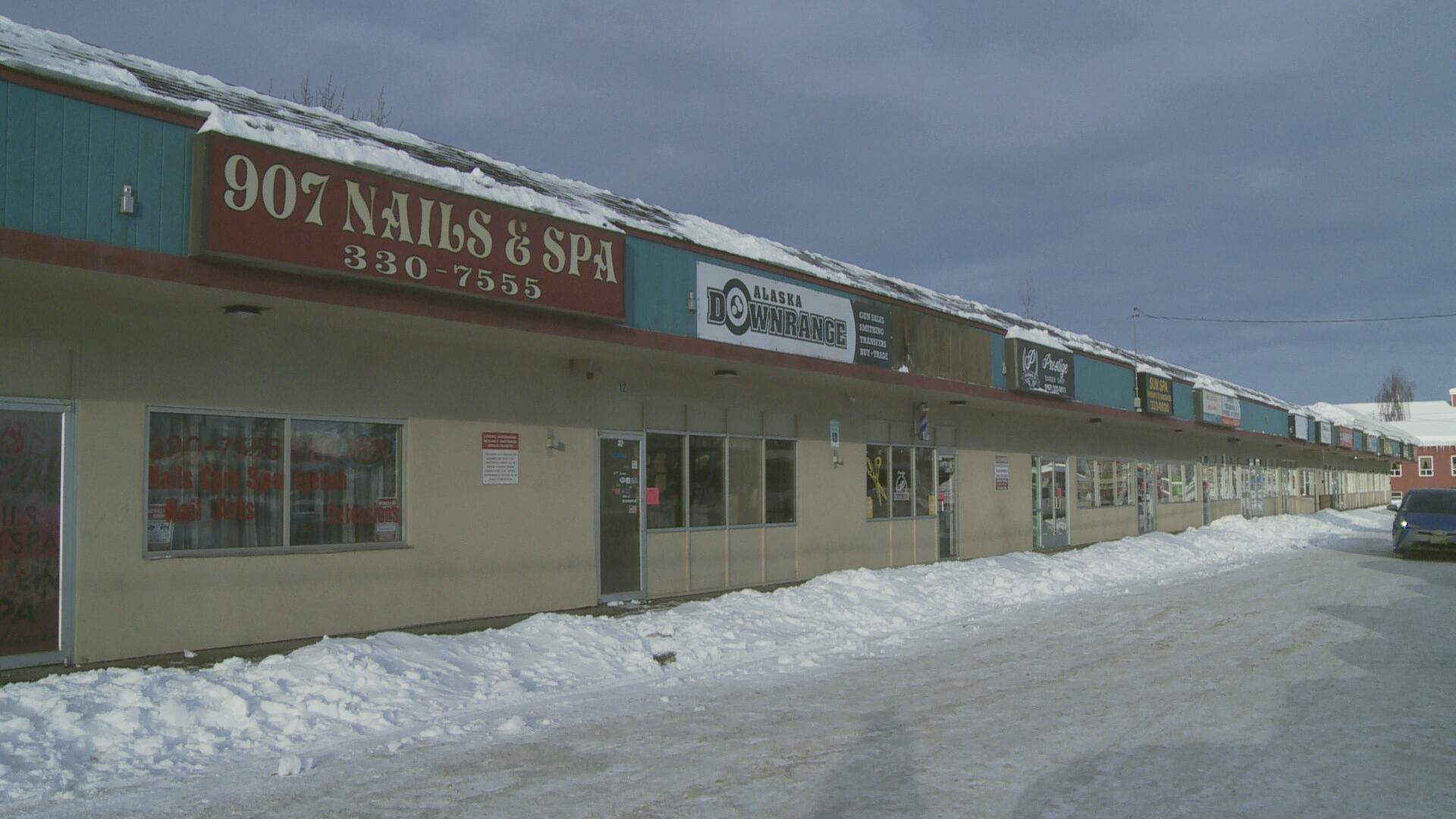 City Building Officials close Muldoon strip mall because of snow load concerns