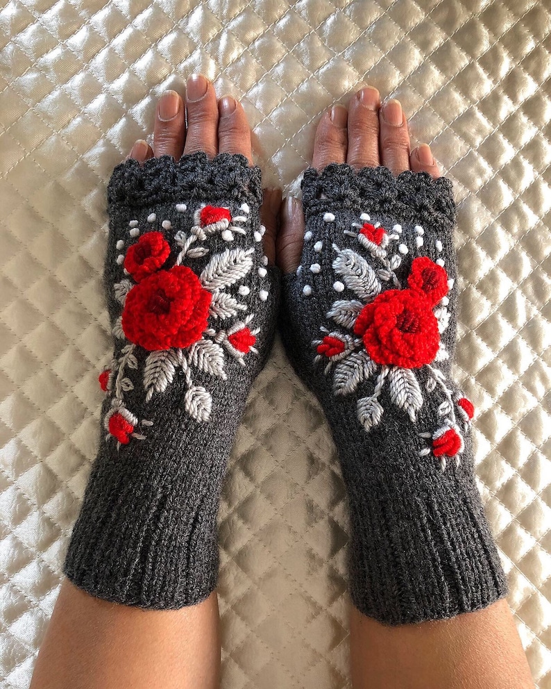 Knitted Fingerless Gloves Grey Rose Embroidered image 0