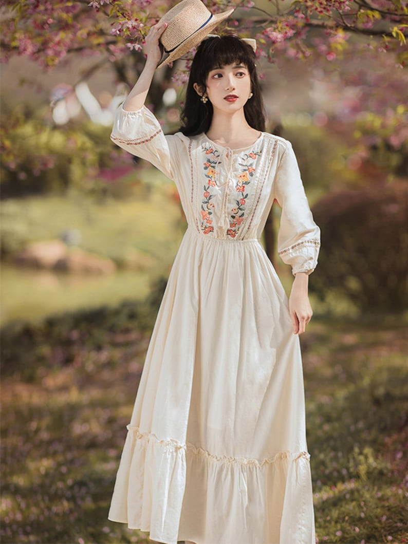 Vintage embroidered linen dress/summer linen dress image 1
