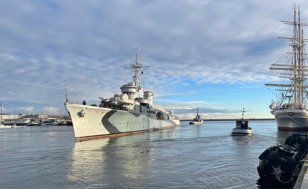 ORP Błyskawica opuścił nabrzeże 