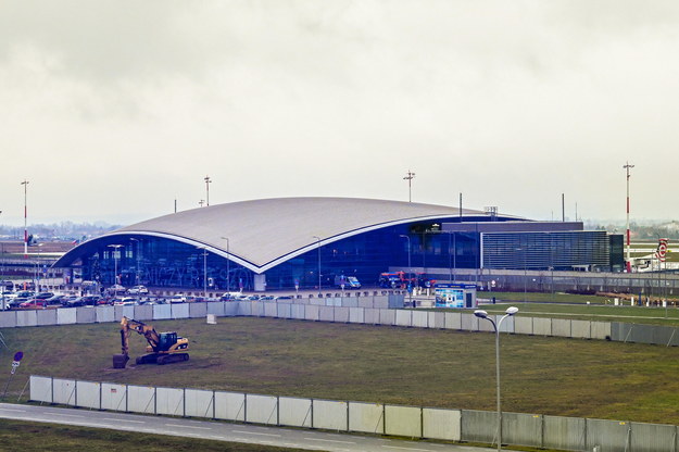 Przygotowania do budowy przystanku kolejowego przy lotnisku w Jasionce /Darek Delmanowicz /PAP/EPA