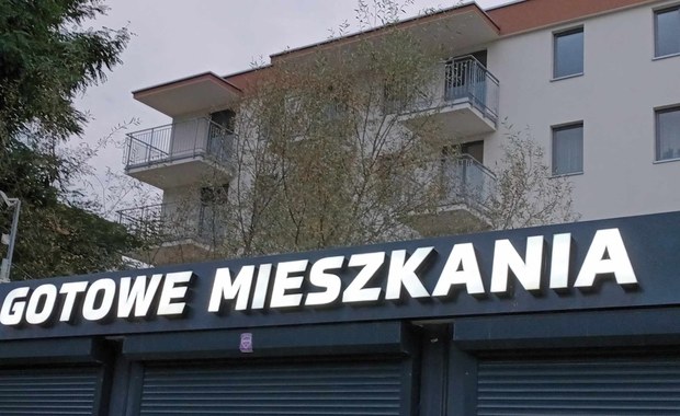 Rządowa pomoc na własne "m". Co o niej myślą Polacy? [SONDAŻ]