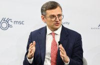 Глава МЗС України назвав обмеження консульських послуг чоловікам за кордоном забезпеченням справедливості