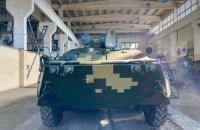 Київський бронетанковий завод передав військовим партію відновлених БТР-80