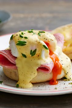 Eggs Benedict: how to treat yourself to a proper weekend breakfast without leaving the comfort of your pyjamas. Appetisers, Leeds, Breakfast Bites, Breakfast For Dinner, Egg Breakfast