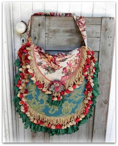 Prairie Couture Carpet Bag - Vagabond Gypsy Style.  Really pretty!