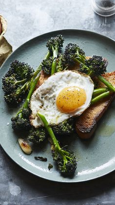 Give beans a miss and make a quick and filling dinner on toast with purple sprouting broccoli, fried in garlic, chilli and a crispy fried egg. Tenderstem broccoli will also work well. Sprouting Broccoli, Tenderstem Broccoli, Filling Dinner, Steamed Broccoli, Toast Recipes, Appetizer Dips, Brunch Recipes