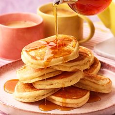 Fluffy American pancakes, but gluten-free! You would never guess these puffed up, tender little pancakes don’t contain gluten. Breakfast, Pancakes, Gluten Free, Gluten Free Desserts, Gluten Free Recipes, Gluten Free Baking, Pancakes Ingredients, Pancake Recipes