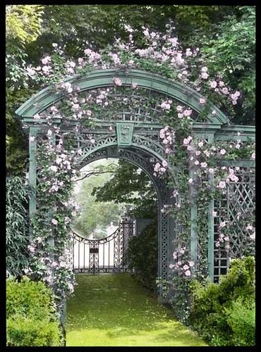 Annette Hoyt Flanders won the gold medal of the Architectural League of New York in 1933 for Mrs. McCann's French garden.