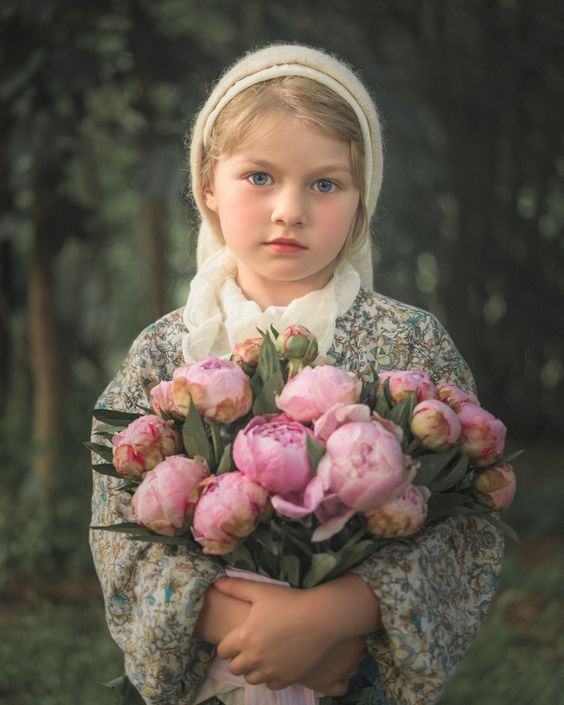 After Bouguereau - A girl holds a bouquet of flowers. In the style of Bouguereau.