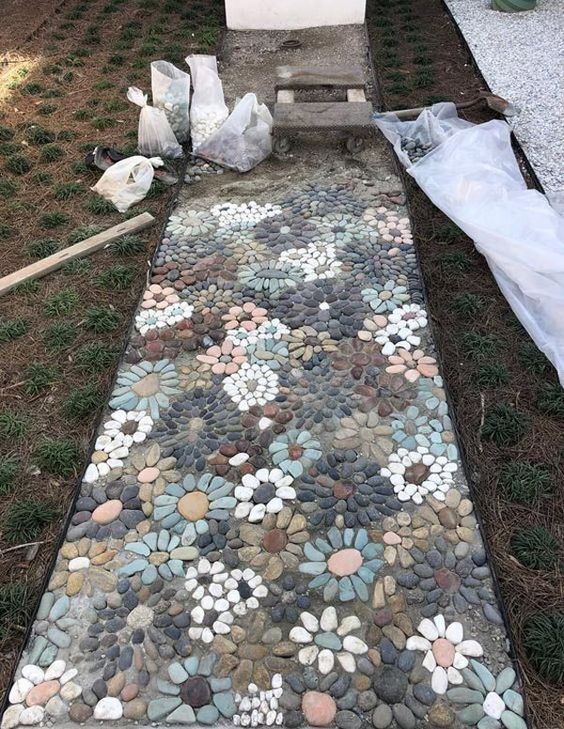 Simple and cute DIY mosaic ideas for your garden and yard | My desired home