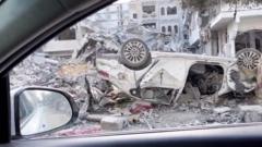 Газа из окна автомобиля.