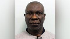 Сенатор Айк Экверемаду - известный в Нигерии политик