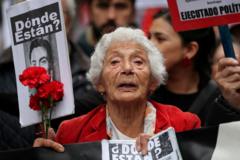 Марш пямяти жертв Пиночета в Сантьяго