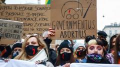 Как в Польше борются против закона о запрете абортов