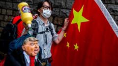 Угрозы Трампа возмутили китайцев. Протест у американского консульства в Гонконге