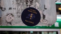 Протестный стикер "Я из Гонконга, а не из Китая"