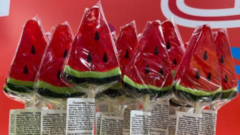 Watermelon-shaped sweets
