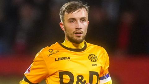 Dylan Vente is swapping Roda for Easter Road