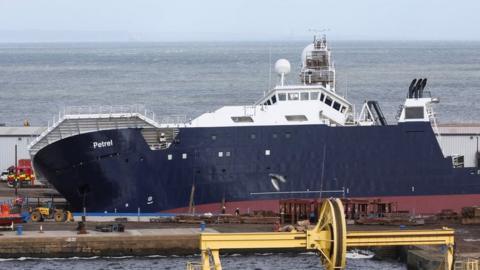 RV Petrel toppled at Leith Docks