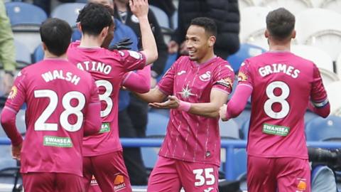 Swansea celebrate Ronald's goal