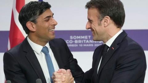 Rishi Sunak and Emmanuel Macron at the news conference on 10 March 2023