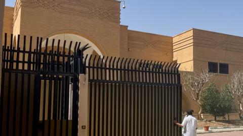 File photo showing people standing outside the Iranian embassy in Riyadh, Saudi Arabia (12 April 2023)