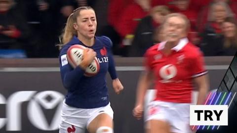 Joanna Grisez scores a try for France at the Women's Six Nations