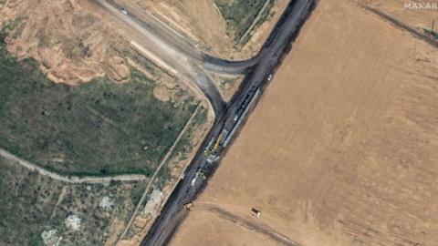 Satellite image shows a wall being erected along Egypt's border with Gaza on 15 February