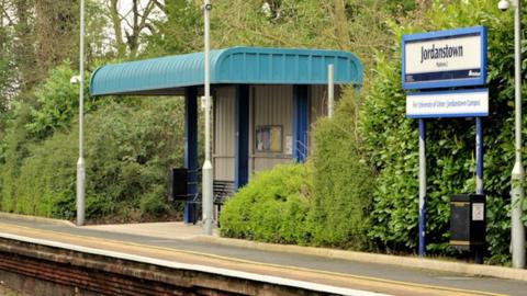 Jordanstown train station