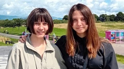 Katya's daughters Masha and Ksyusha