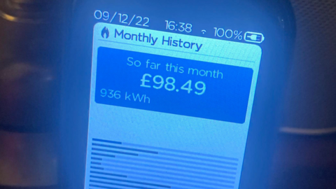 Smart meter showing £98.49