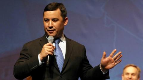 Conservative Party Leadership candidate Michael Chong, addresses crowd at the Conservative Party of Canada's final televised debate in Toronto, Ontario, April 26, 2017.