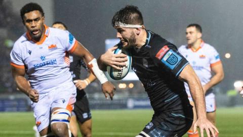 Ally Miller added Glasgow's third try