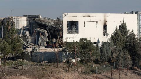 Damaged building in Irbil, northern Iraq, following overnight Iranian ballistic missile strikes (16 January 2024)