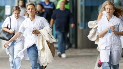 Medical staff leave Erasmus medical centre after shooting