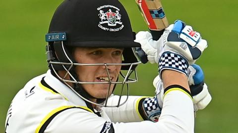 Ollie Price batting for Gloucestershire