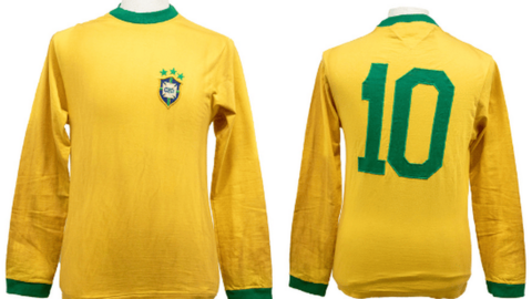 Front and back images of the No.10 shirt prepared for Pele ahead of his final international match for Brazil